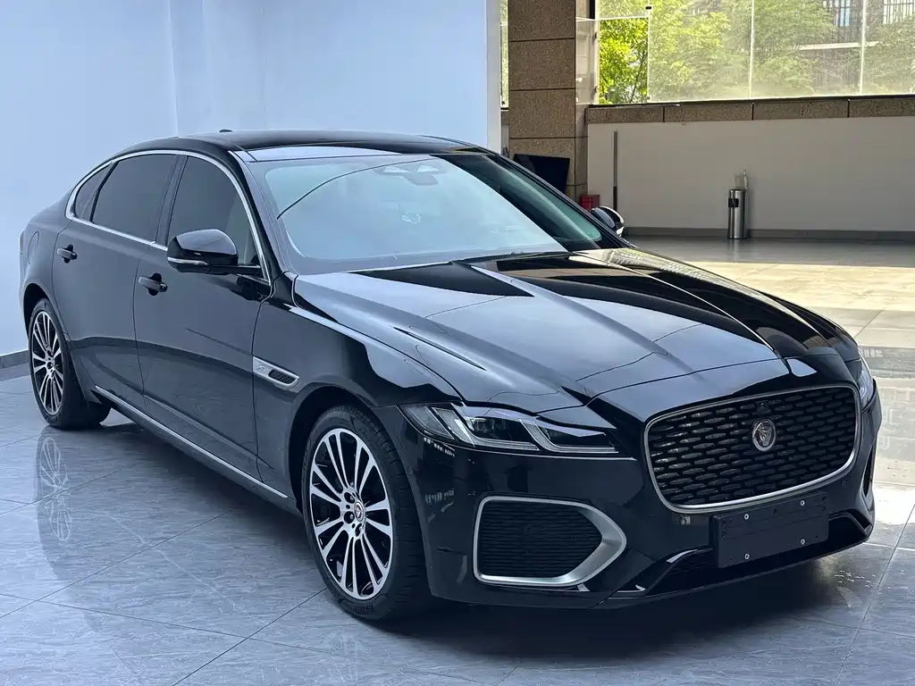 Jaguar XFL — фото 5
