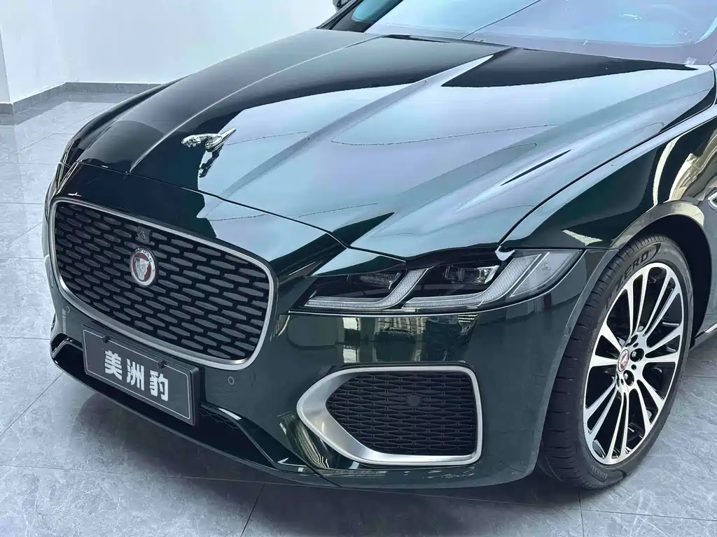 Jaguar XFL — фото 2