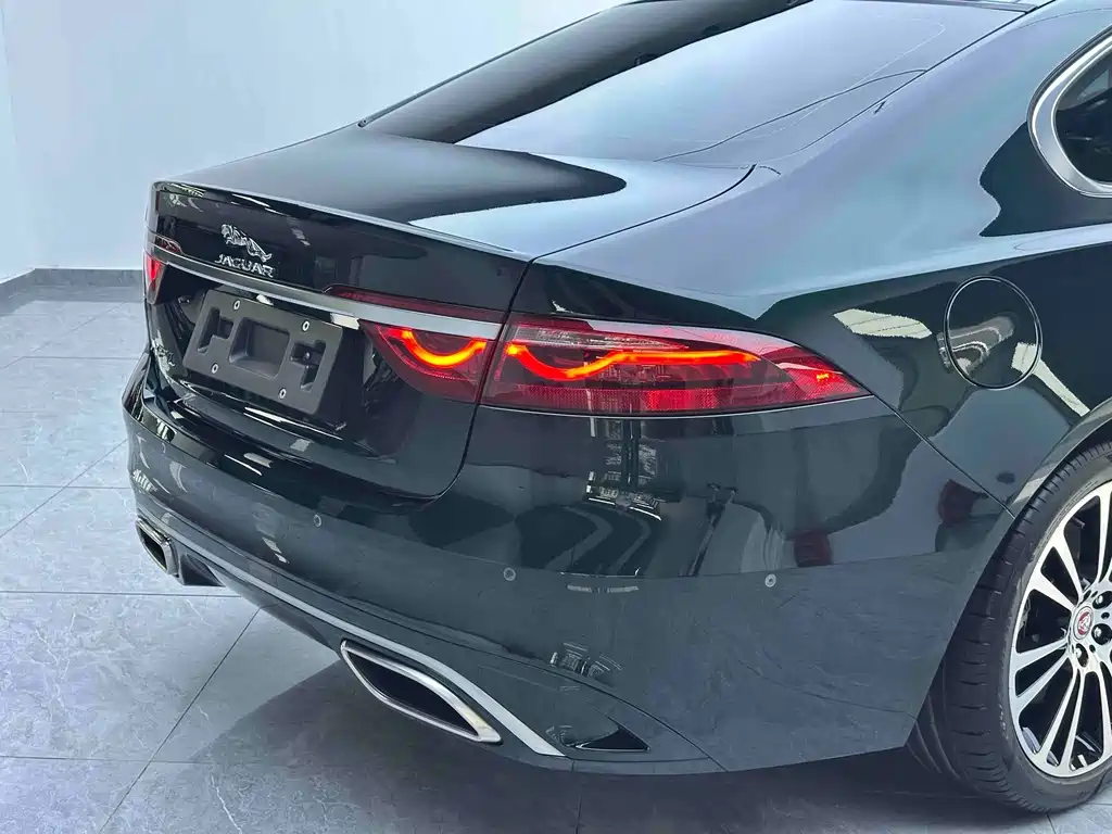 Jaguar XFL — фото 17