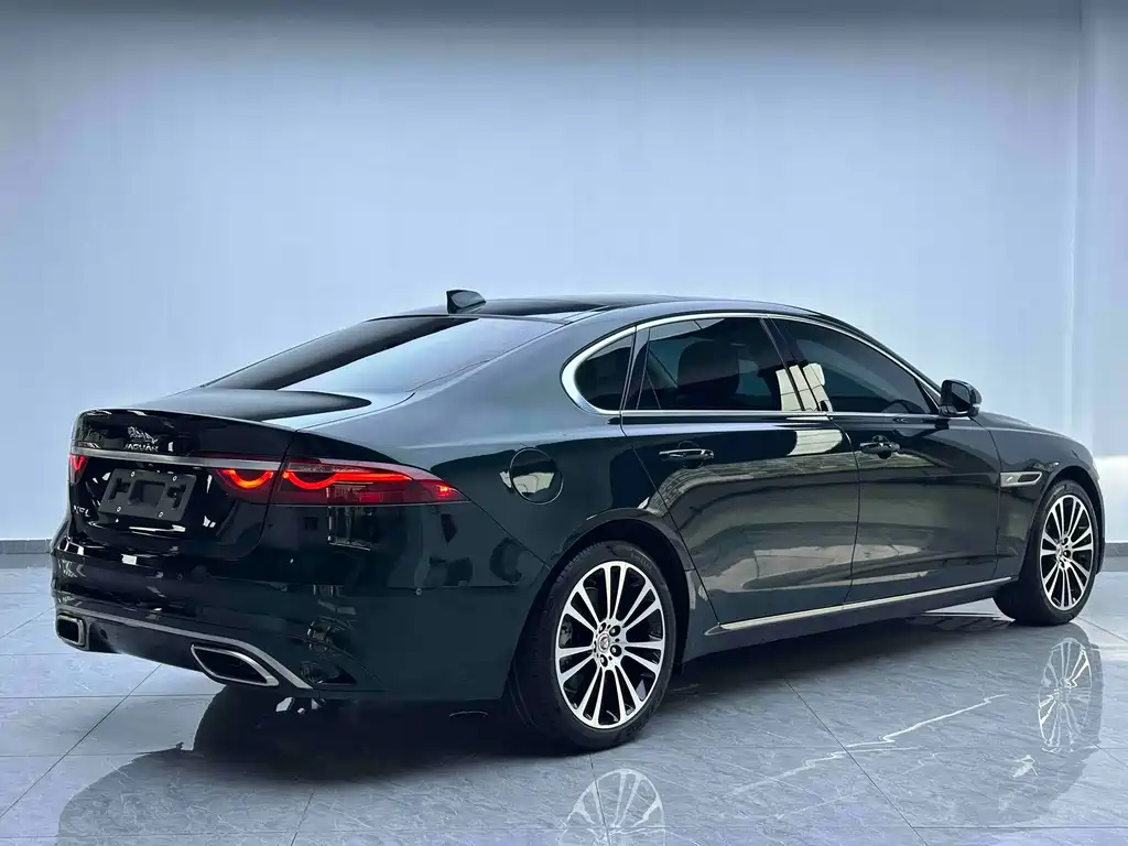 Jaguar XFL — фото 18