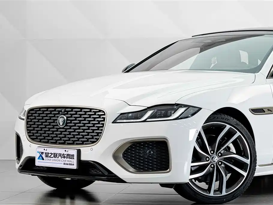 Jaguar XFL — фото 3