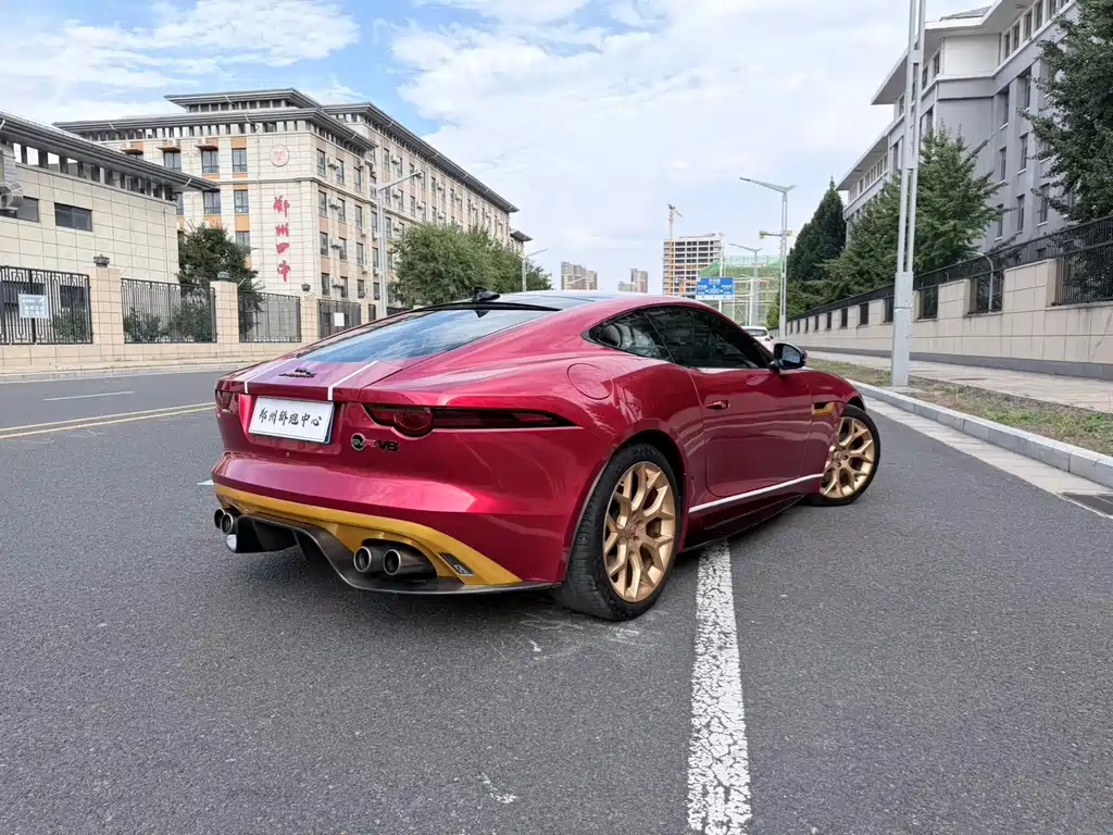 Jaguar F-TYPE — фото 4