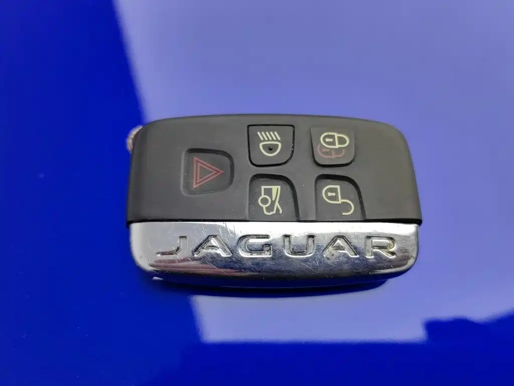 Jaguar XEL — фото 19