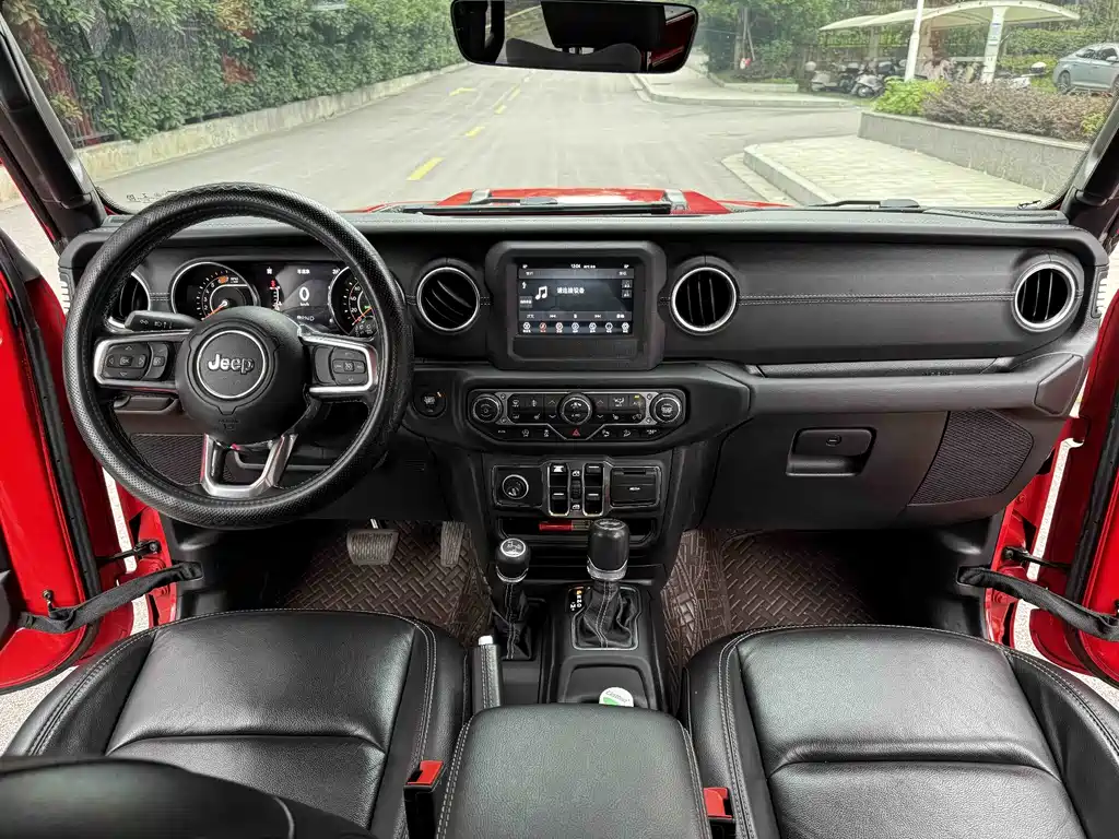 Jeep Wrangler — фото 4