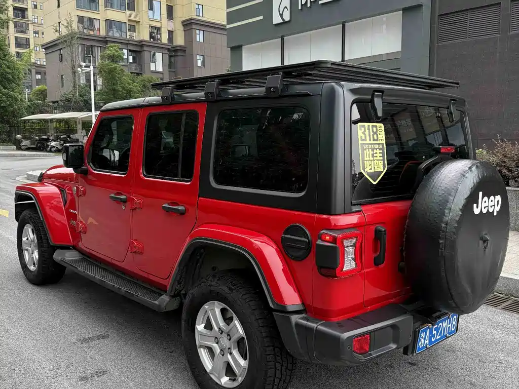Jeep Wrangler — фото 8