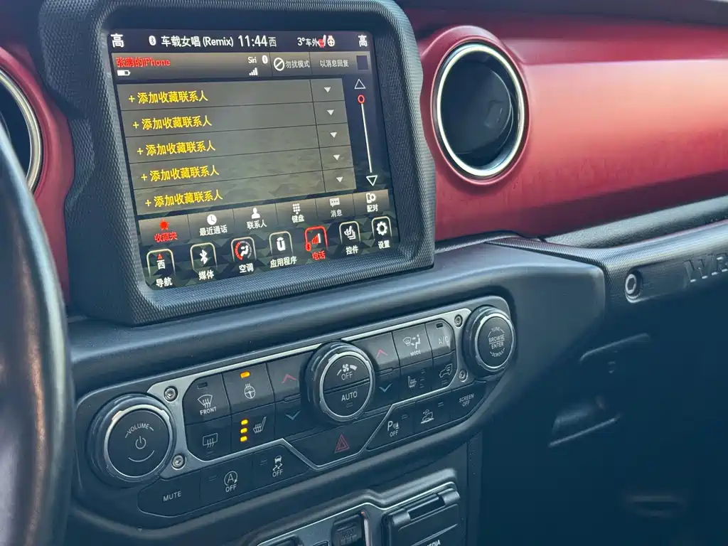 Jeep Wrangler — фото 14