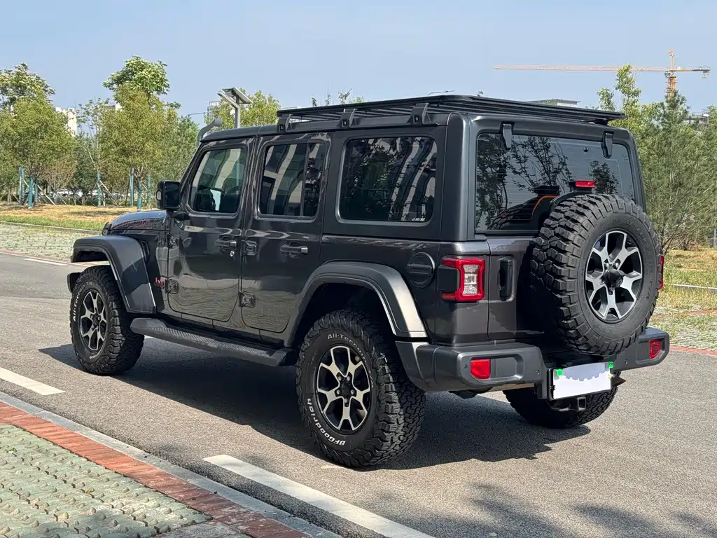 Jeep Wrangler — фото 4