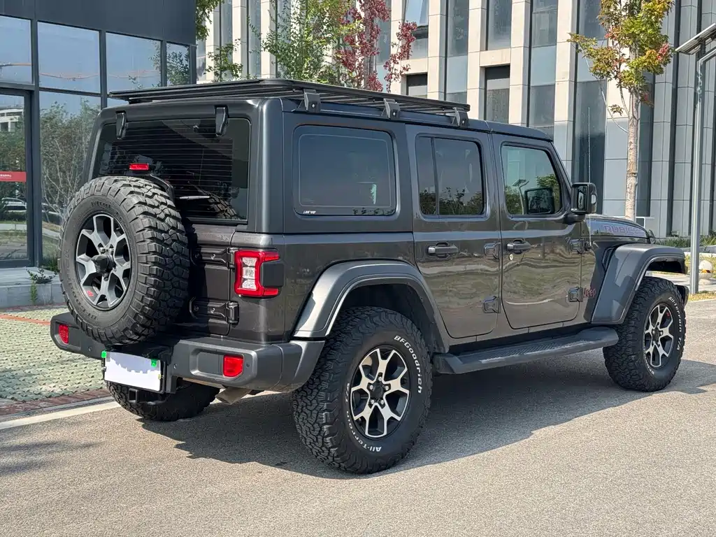 Jeep Wrangler — фото 6