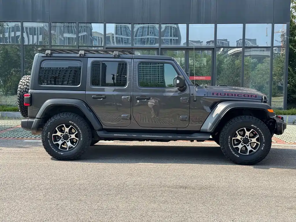 Jeep Wrangler — фото 8