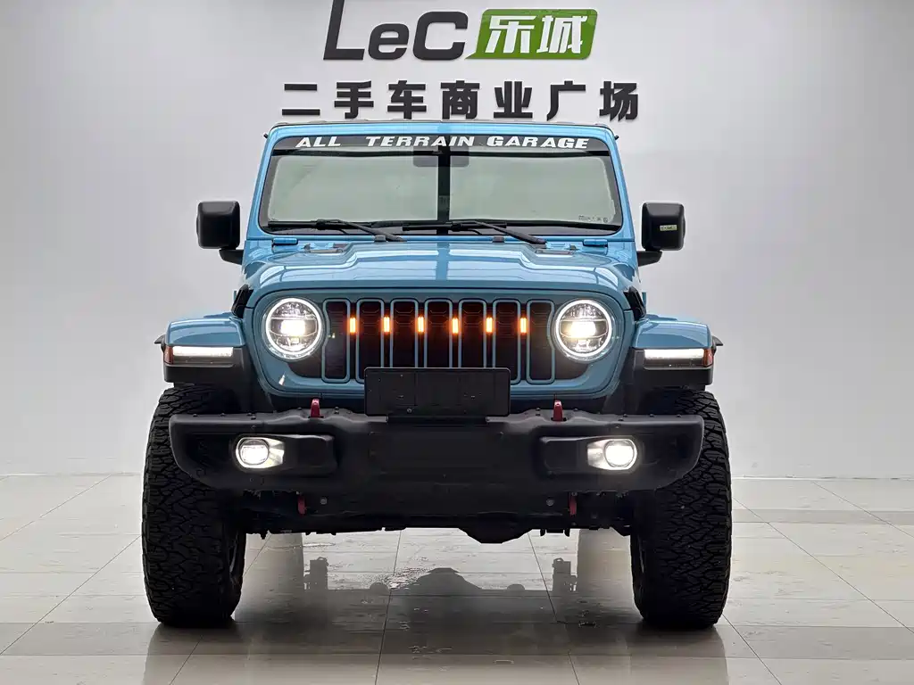 Jeep Wrangler — фото 2