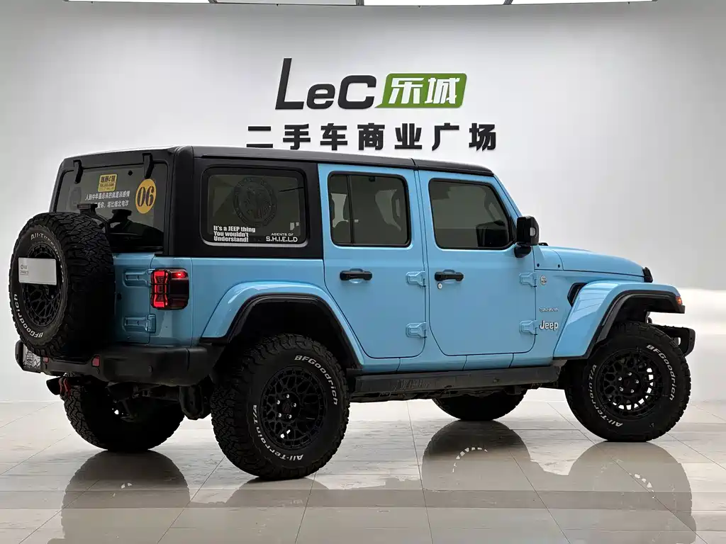 Jeep Wrangler — фото 4