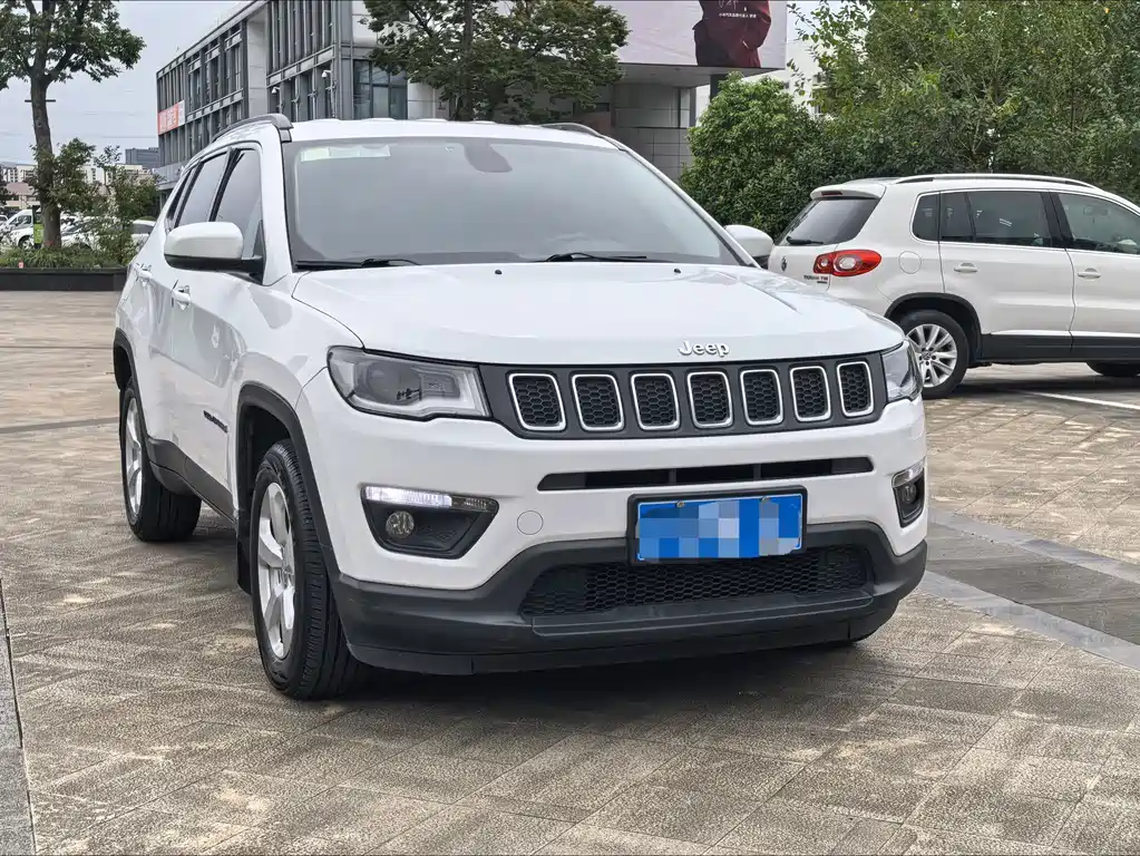 Jeep Compass — фото 3
