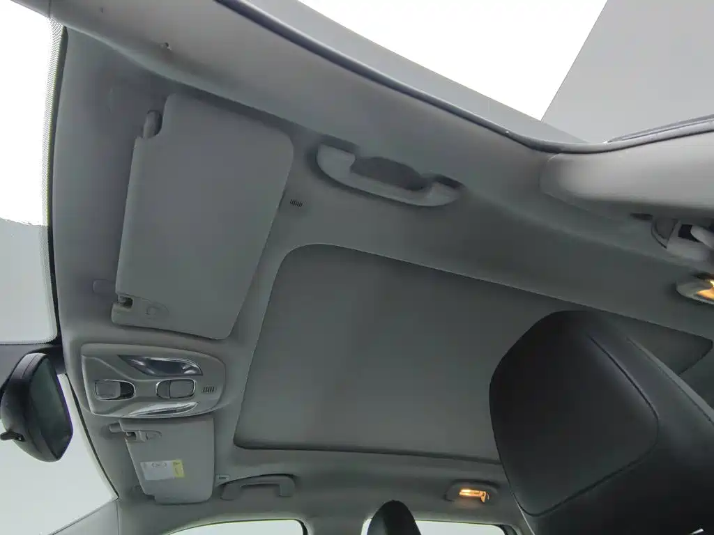 Jeep Compass — фото 14