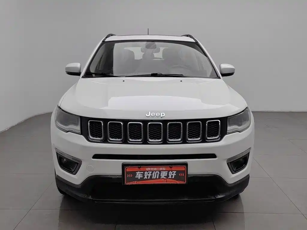 Jeep Compass — фото 3