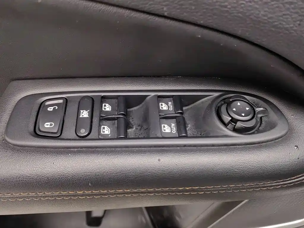 Jeep Compass — фото 9