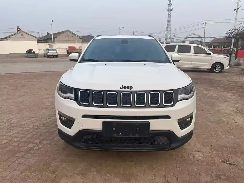 Jeep Compass — фото 3