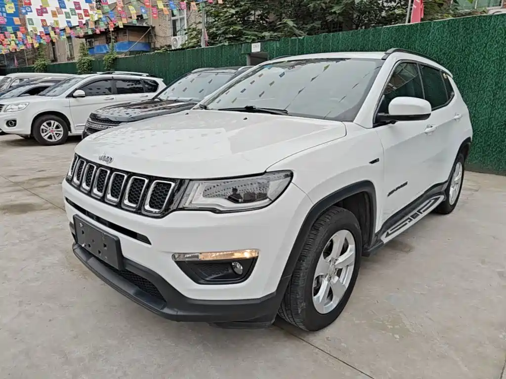 Jeep Compass — фото 2