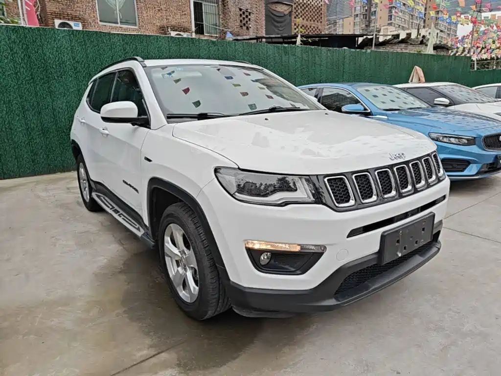 Jeep Compass — фото 4