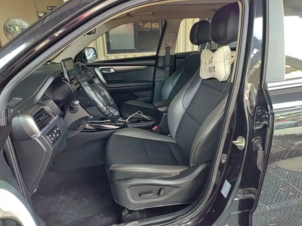 Kia Sportage — фото 11