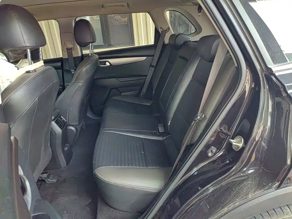 Kia Sportage — фото 13