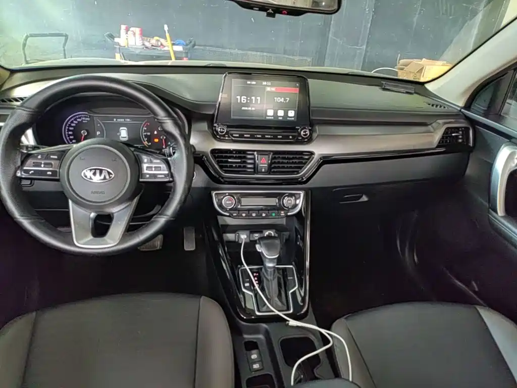 Kia Sportage — фото 6