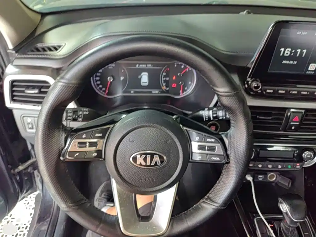 Kia Sportage — фото 7