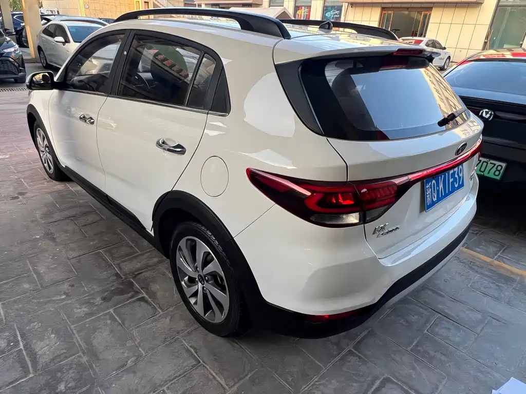 Kia KX Cross — фото 7