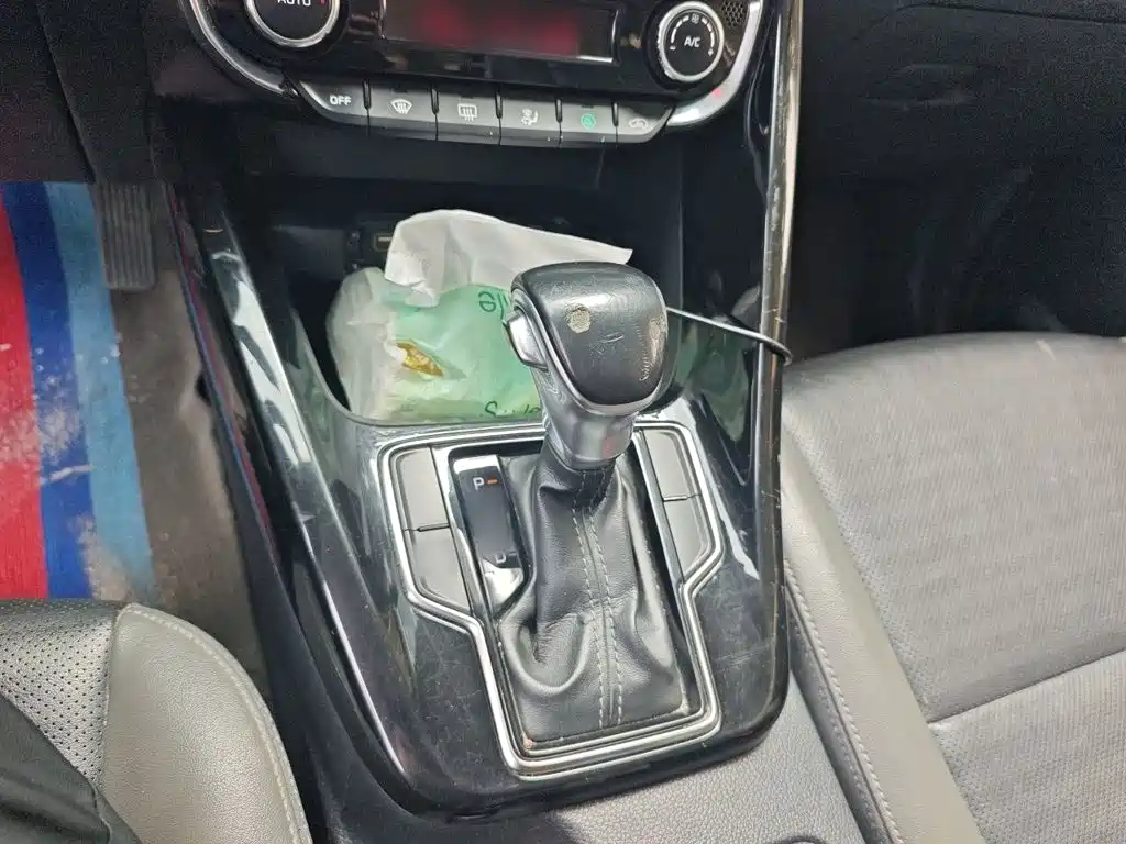 Kia Sportage — фото 7