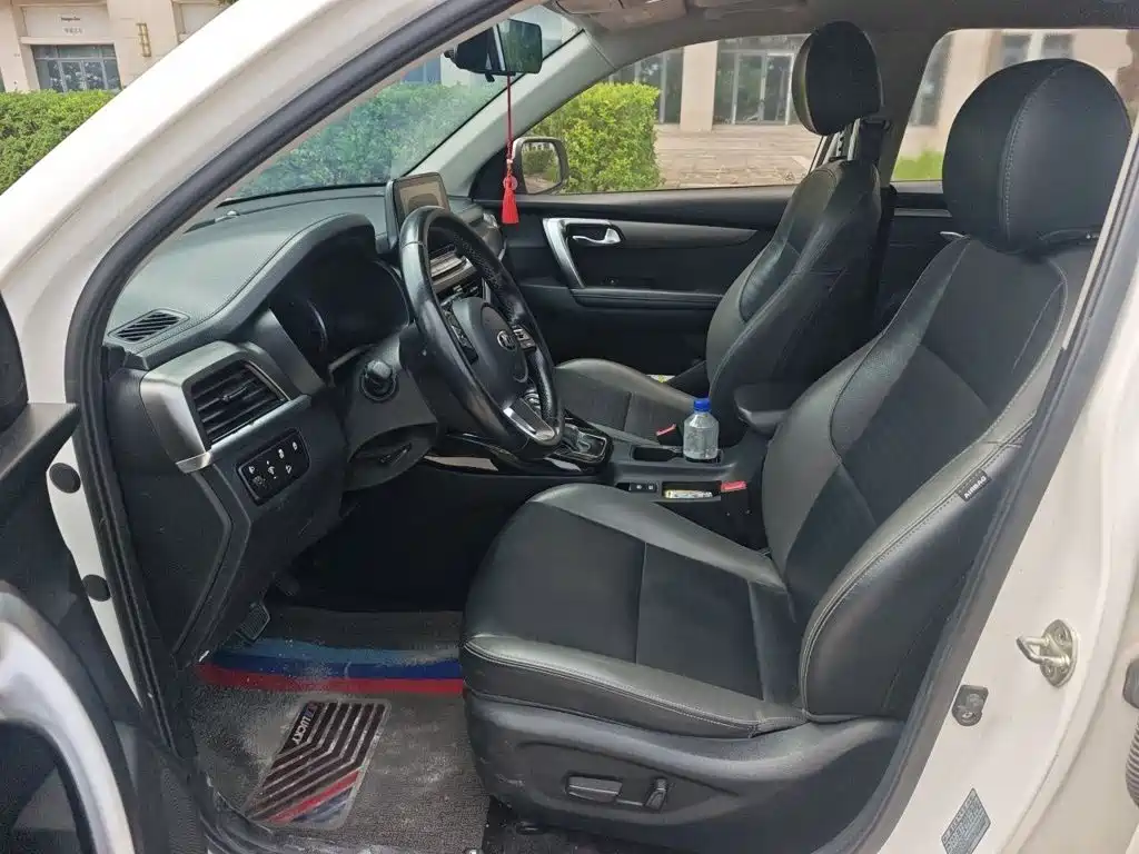 Kia Sportage — фото 8