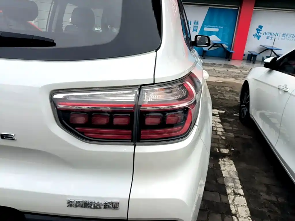 Kia Sportage — фото 8
