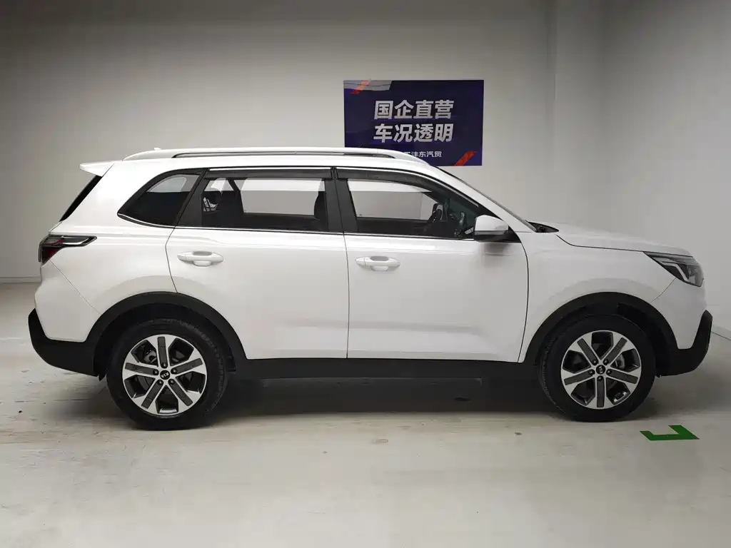 Kia Sportage — фото 7