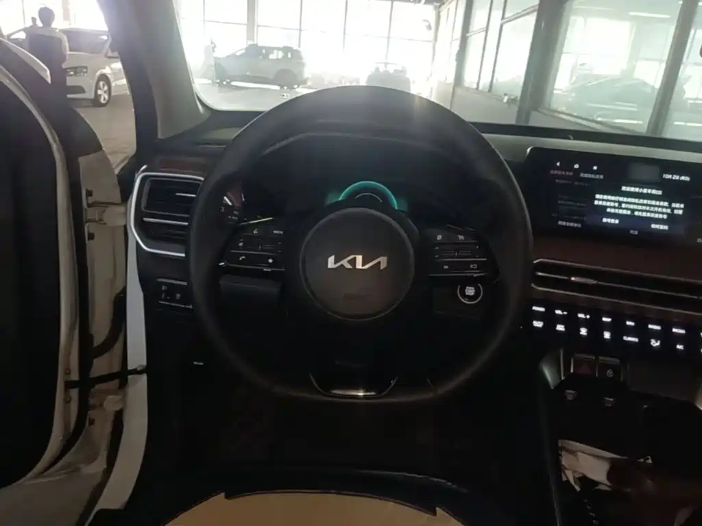 Kia Sportage — фото 11