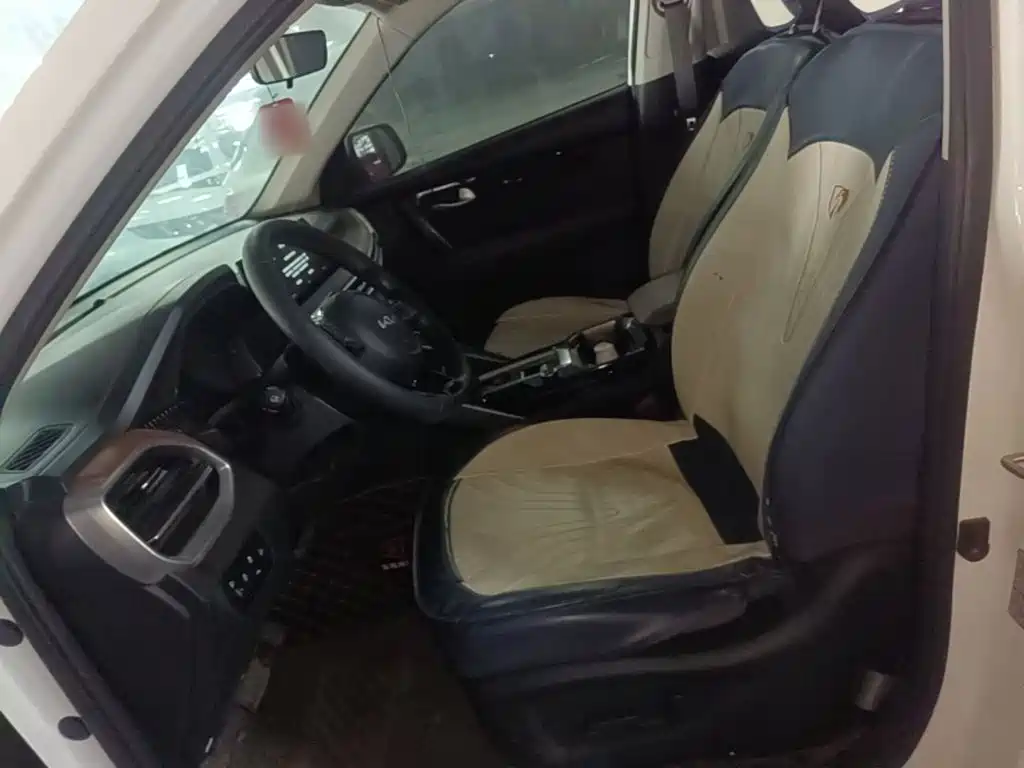 Kia Sportage — фото 15