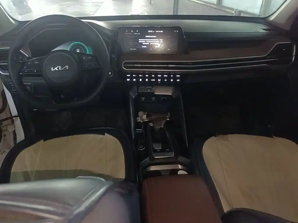 Kia Sportage — фото 10