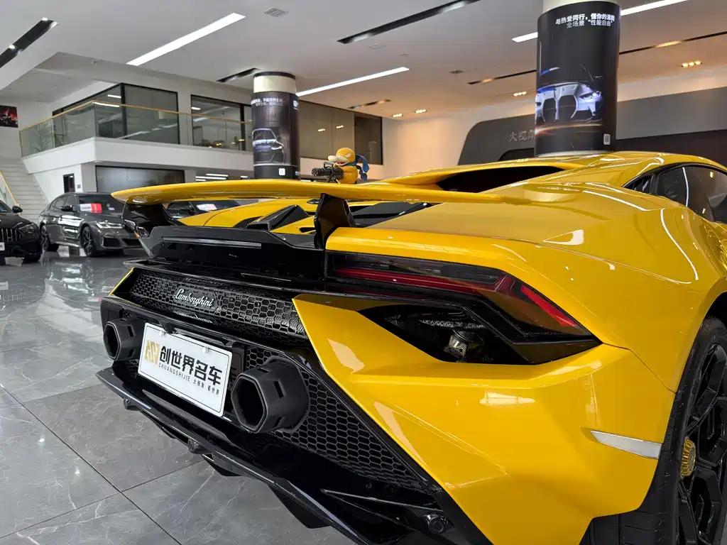 Lamborghini Huracán — фото 11