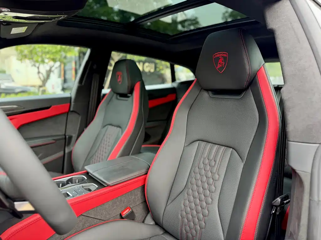 Lamborghini Urus SE — фото 13