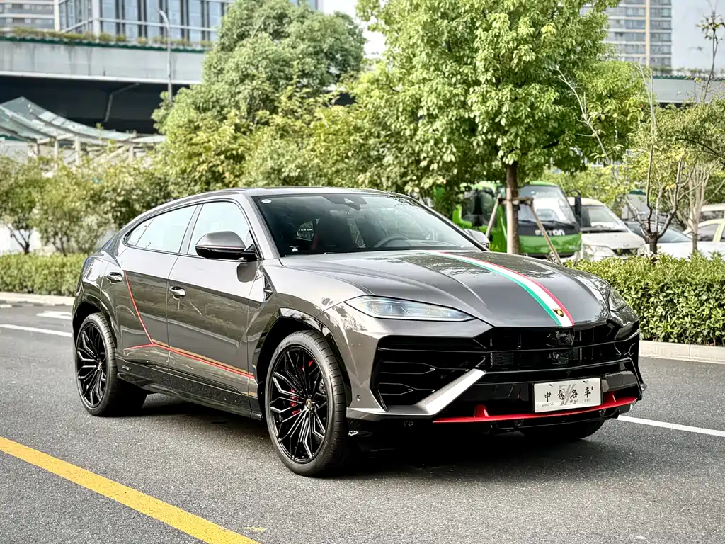 Lamborghini Urus SE — фото 3