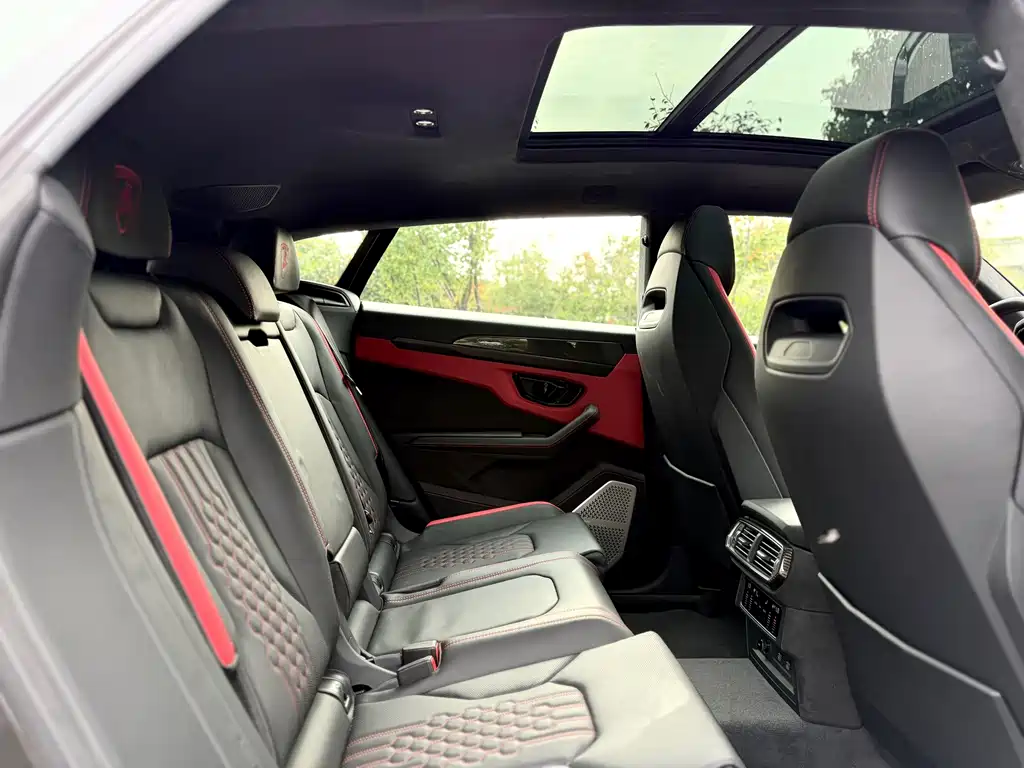 Lamborghini Urus SE — фото 22