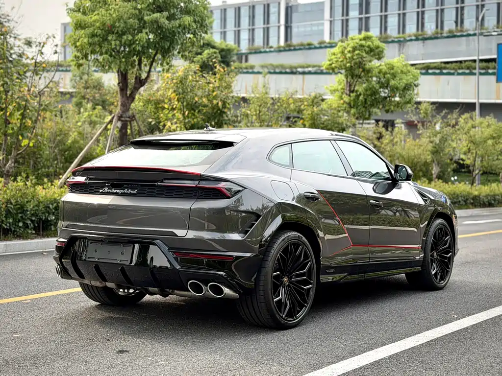 Lamborghini Urus SE — фото 5