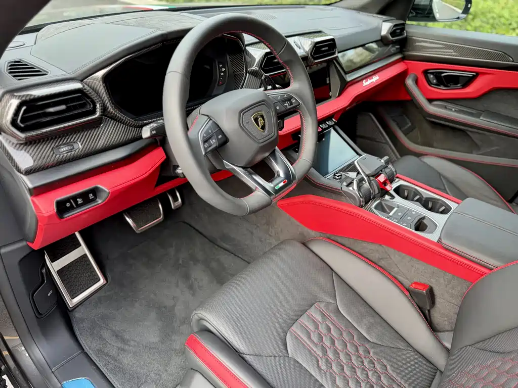Lamborghini Urus SE — фото 8