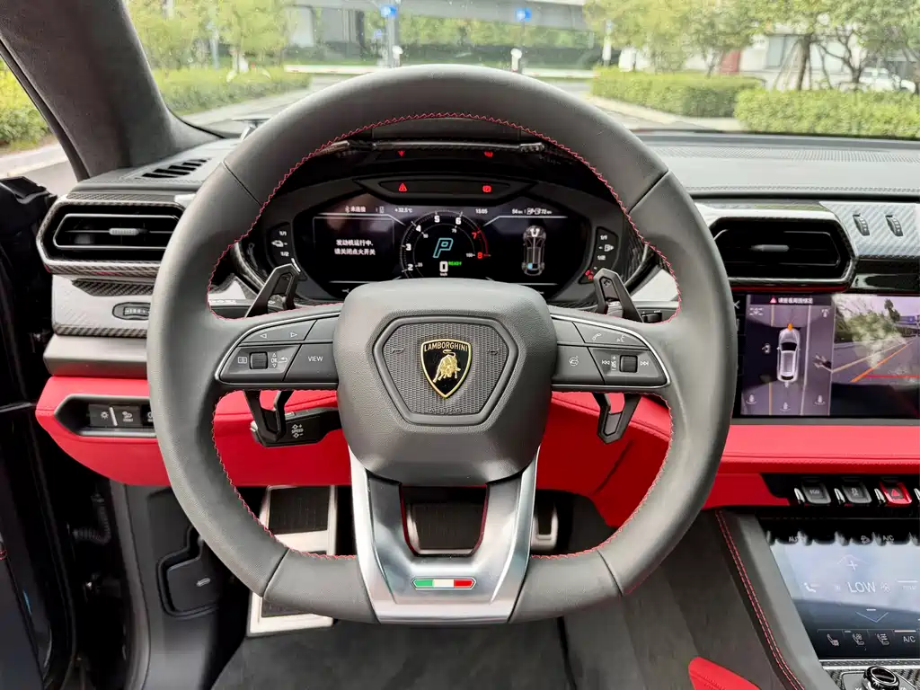 Lamborghini Urus SE — фото 10