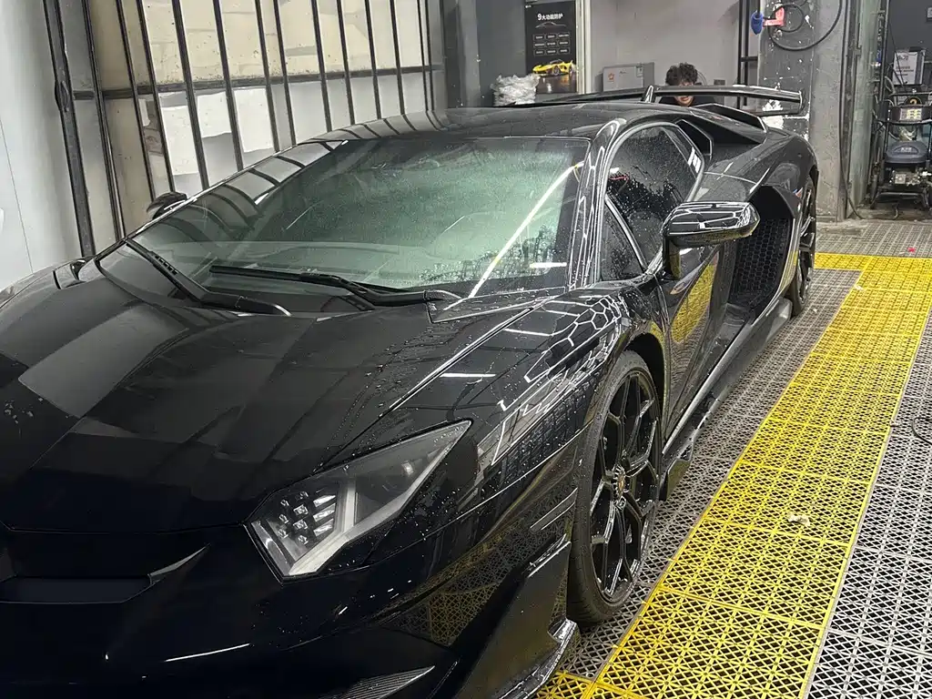 Lamborghini Aventador — фото 2