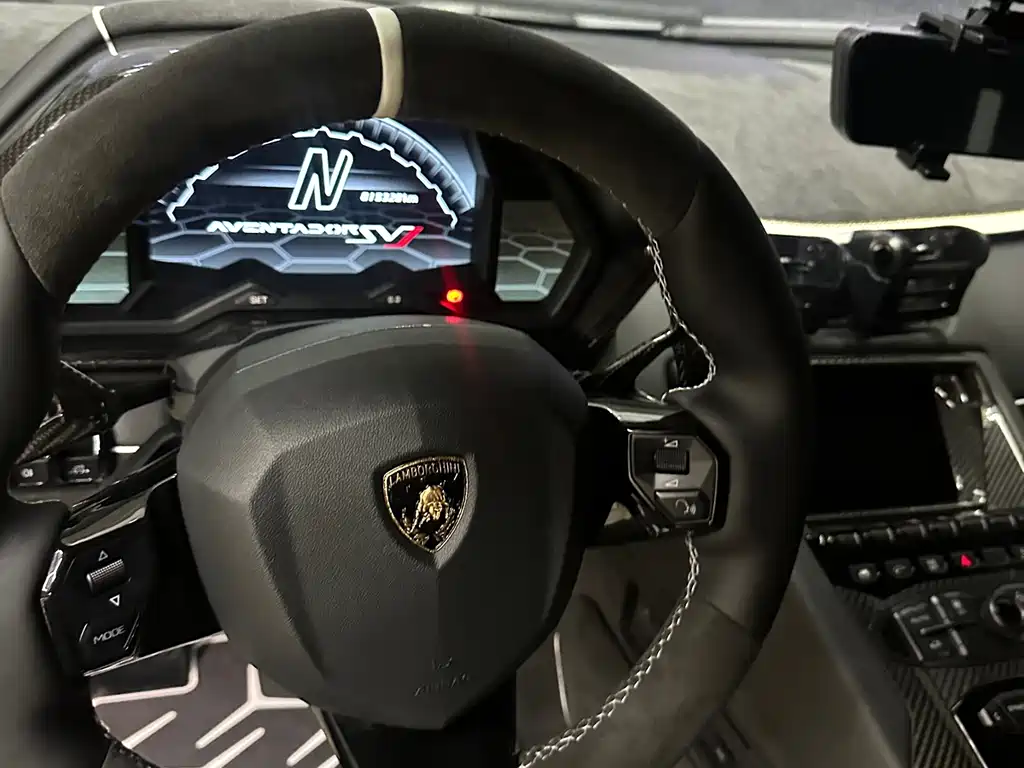 Lamborghini Aventador — фото 5