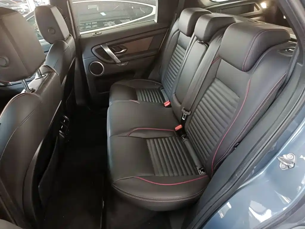 Land Rover Discovery Sport Hybrid — фото 17