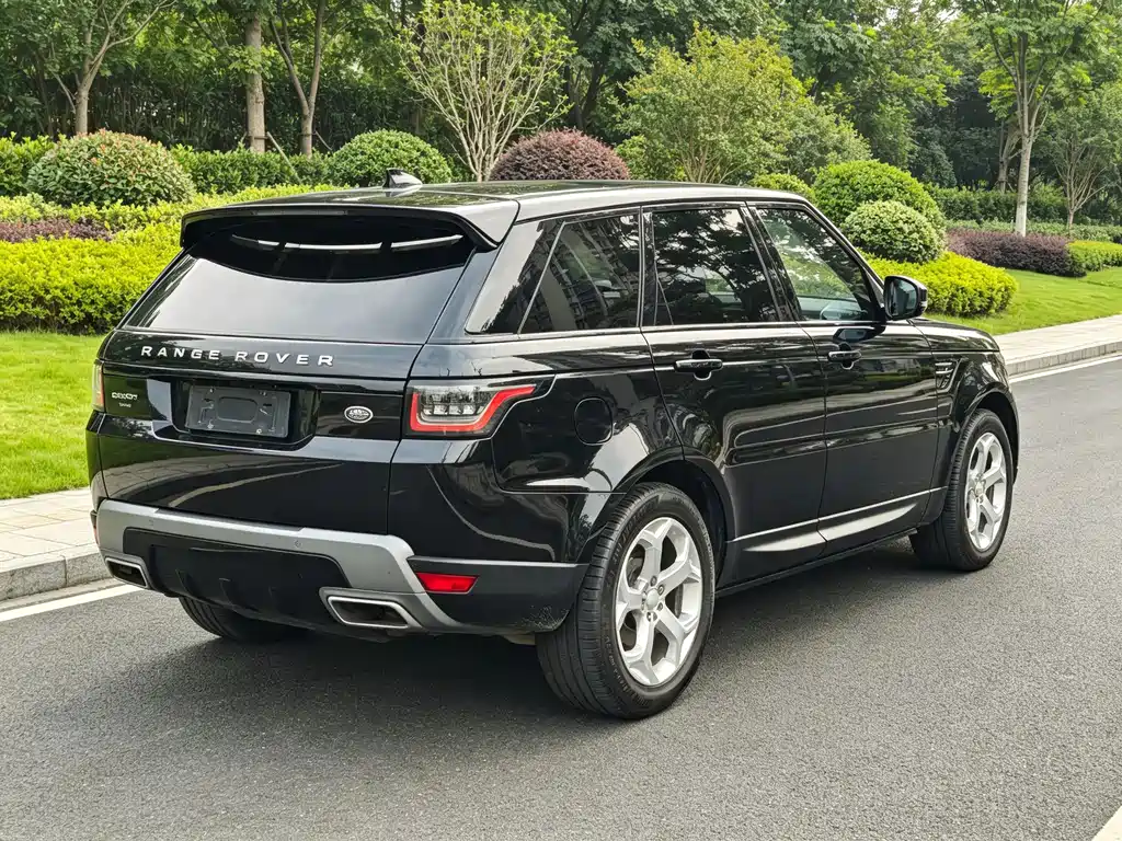 Land Rover Sport PHEV — фото 13