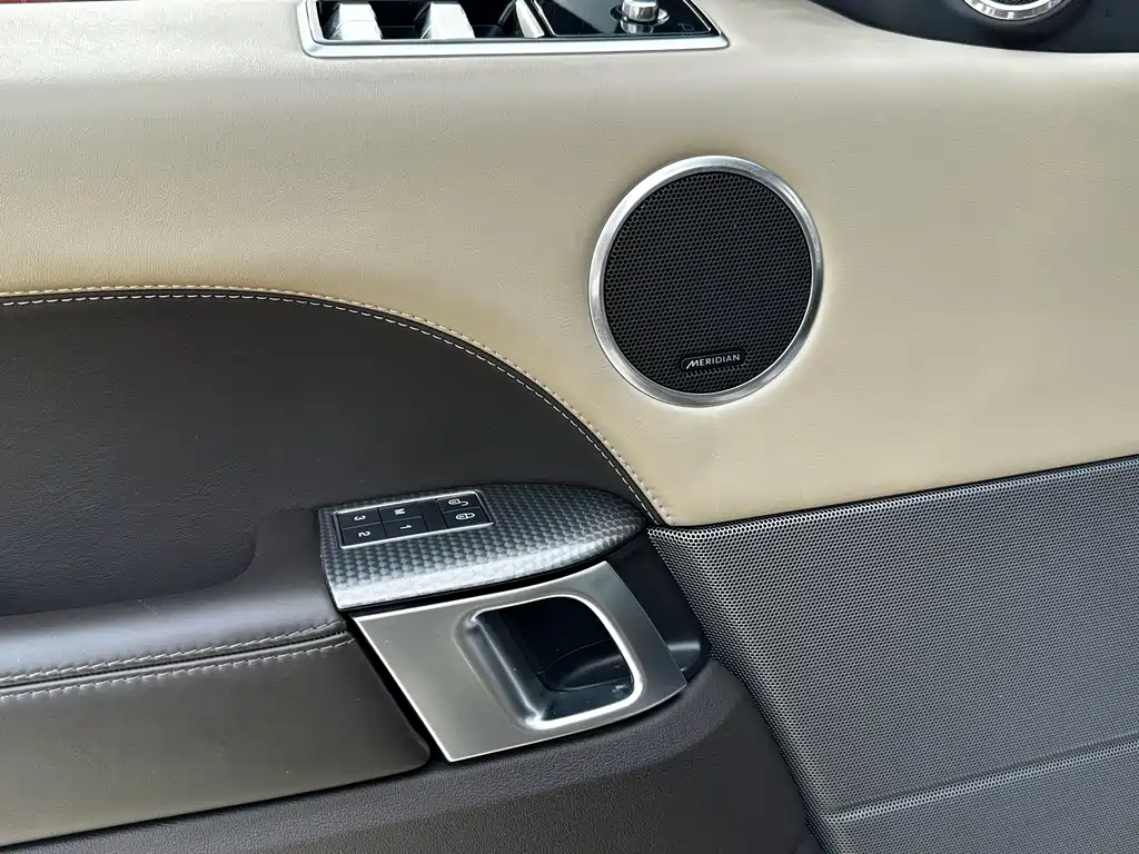 Land Rover Sport — фото 11
