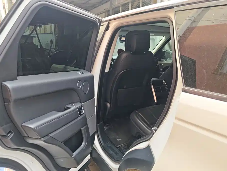 Land Rover Sport — фото 11
