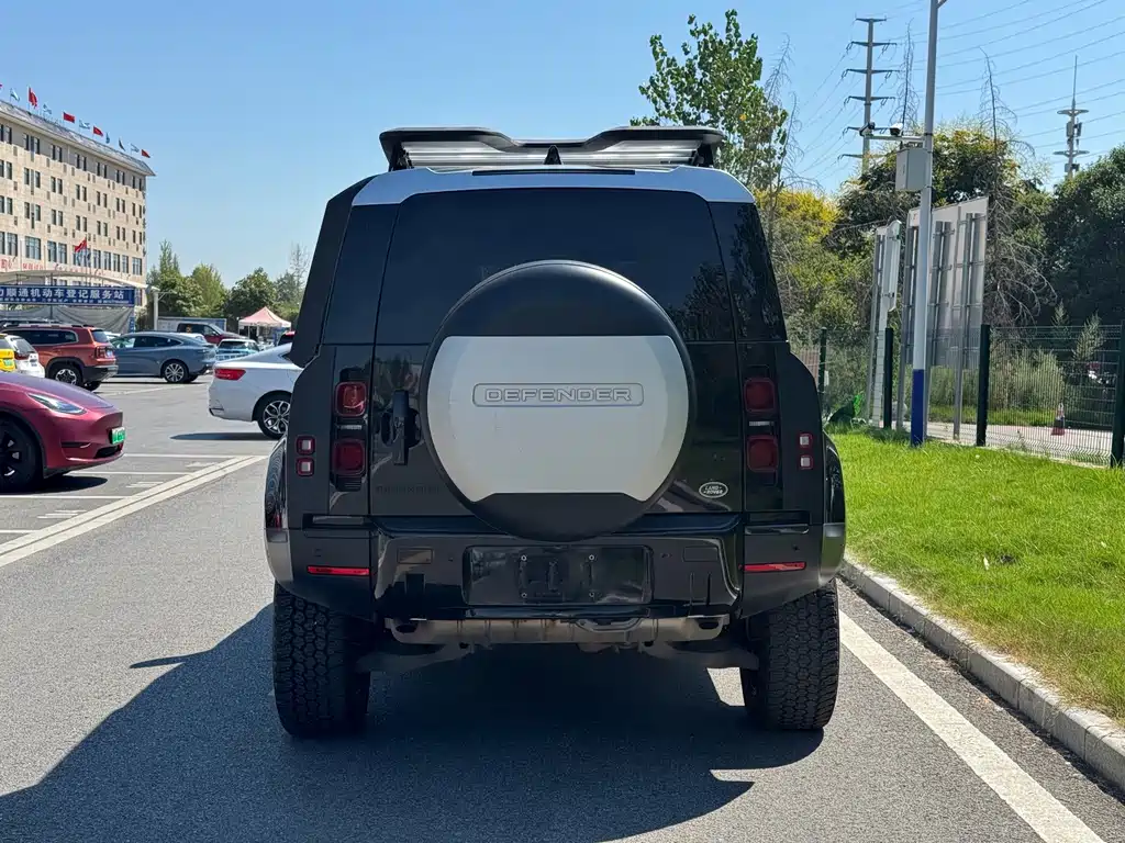 Land Rover Defender — фото 4