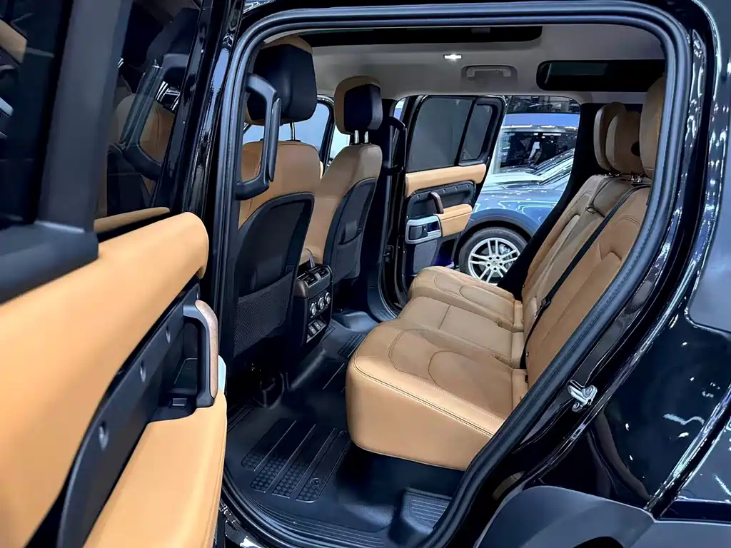 Land Rover Defender — фото 7