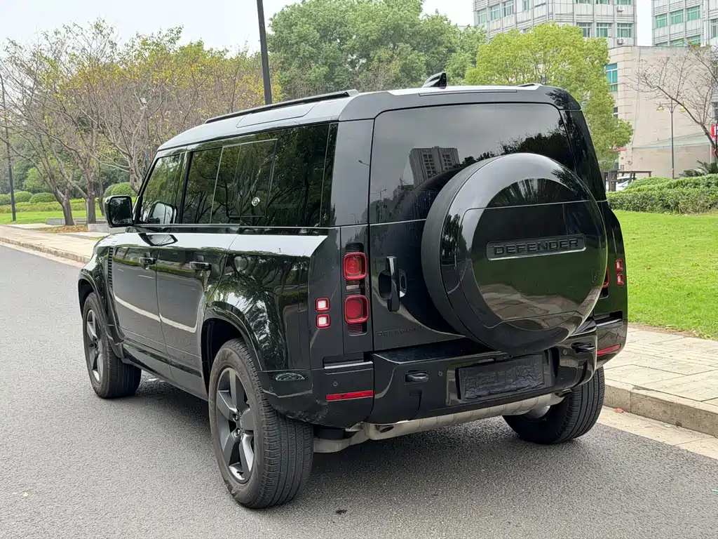 Land Rover Defender — фото 4